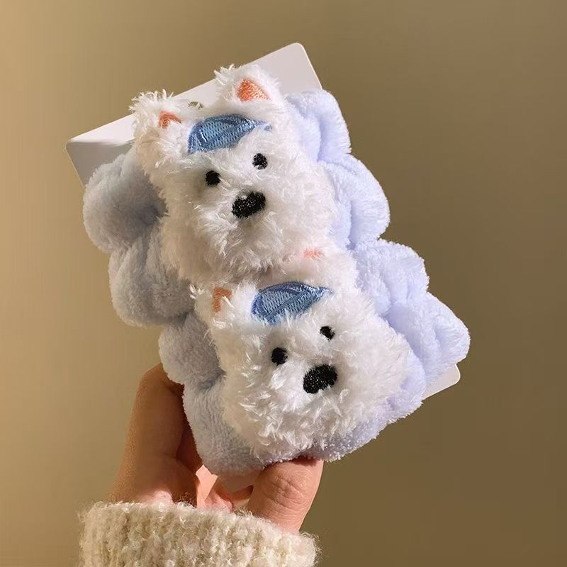 西高地の子犬のぬいぐるみのヘアバンドは顔を洗って化粧します。|undefined