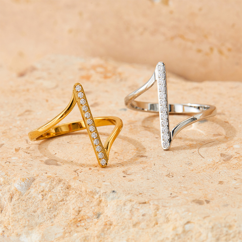 5g Weight 0.03µm-0.05µm Gold Plating Thickness PVD Coated Gold Plating Process PVD Coated Real Gold Plated 16K Gold White Gold Plated Gold Plating Solid Color 304 Stainless Steel Retro Waterproof Non Tarnish Wave Ring