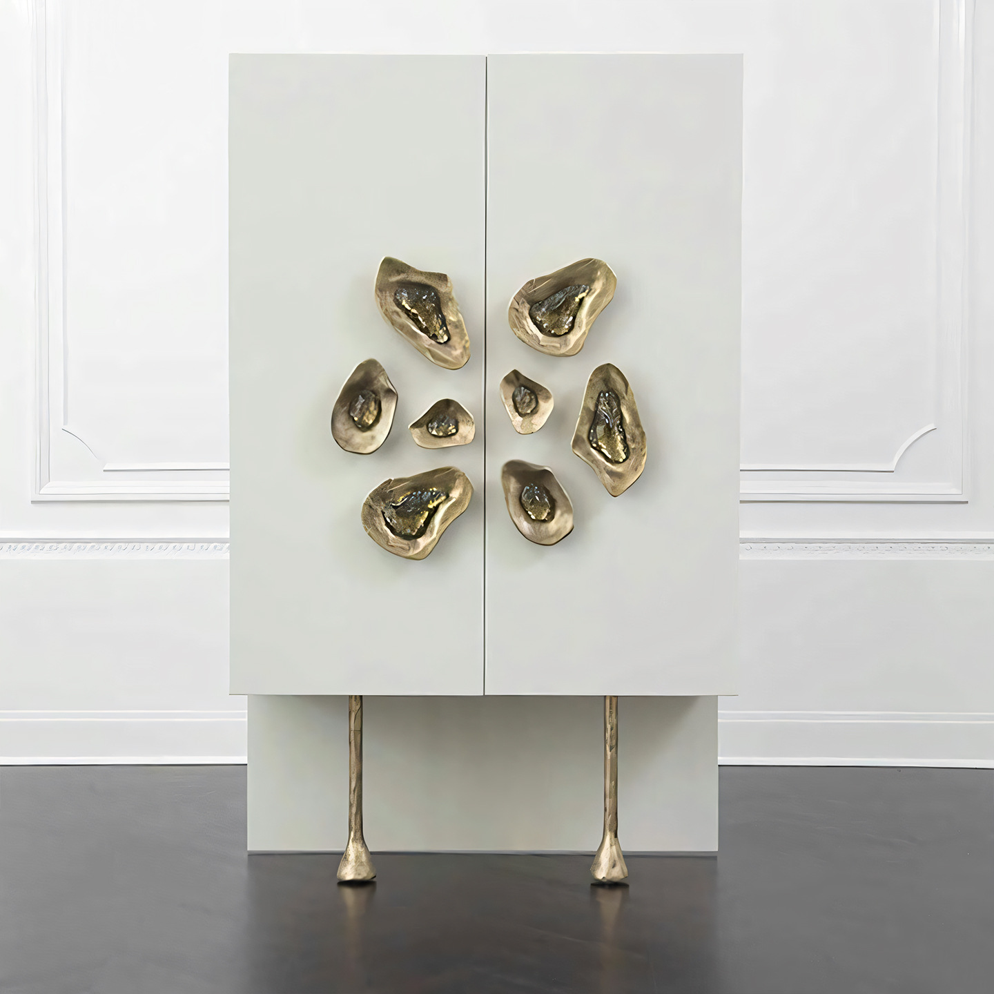 Italian High-End Solid Wood Wine Cabinet Sideboard Light Luxury Designer Villa Mansion Home Storage Sideboard