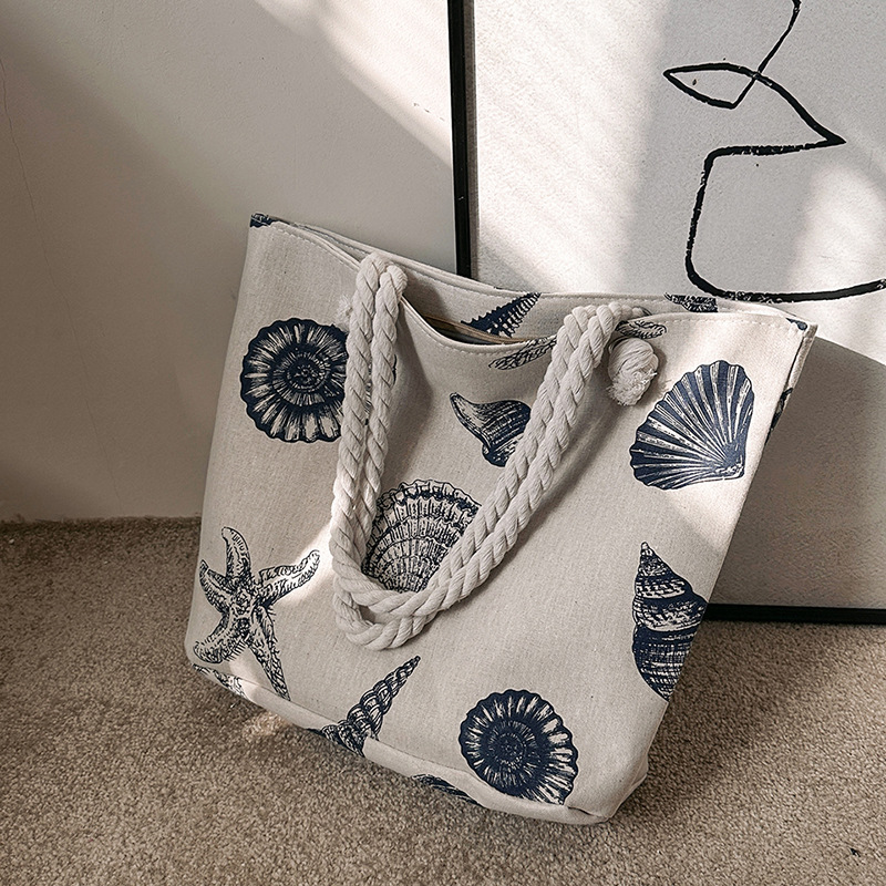 225g Weight Polyester Lining Material Zipper Closure Type Women's Medium Canvas Leaves Butterfly Beach Square Zipper Beach Bag