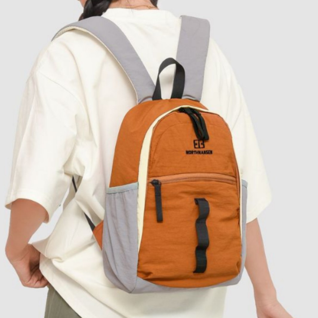 2025 New Outdoor Backpack for Men and Women Camping Hiking Hiking Travel Ultra-Light Portable Summer Folding Backpack