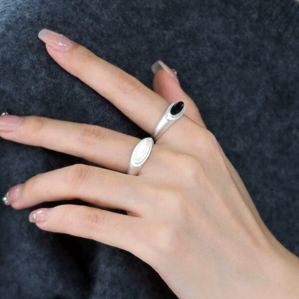 Design fashionable agate small retro matte ring