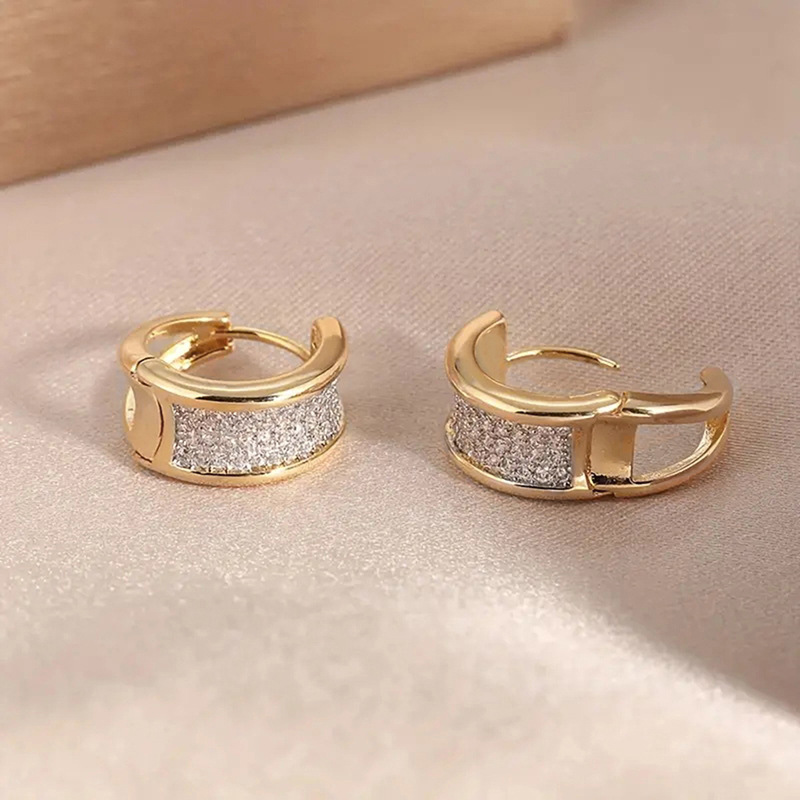 Boucles d'oreilles créoles en zircon haut de gamme chic_voghion.com