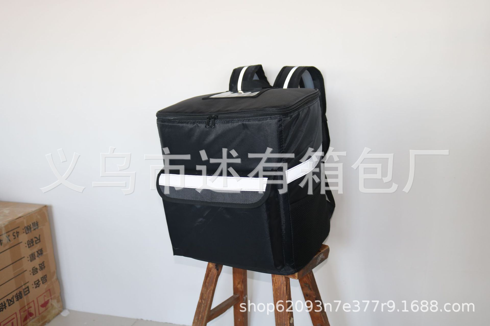 定制款外卖箱双肩包 骑手跑腿配送箱 背包款送餐箱外卖保温披萨箱-阿里巴巴