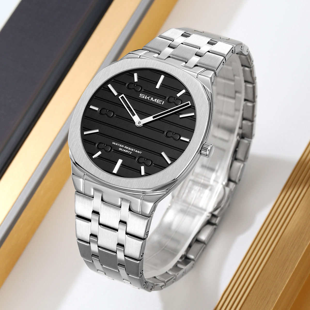 Momento de relojes de negocios para hombres relojes de pulsera transfronterizos de acero impermeable fuente de relojes de cuarzo fábrica al por mayor