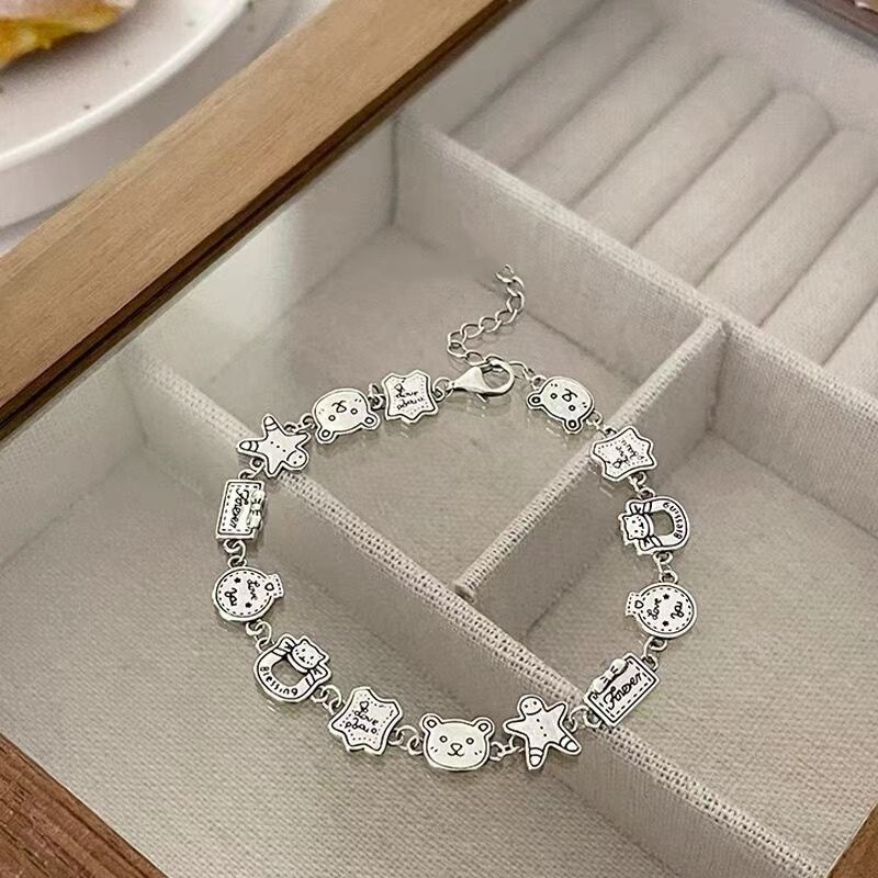 Gingerbread Man Bear Vintage Old Style Bracelet Women's Ins Niche Design High-grade Cute Cartoon Bracelet Trendy Jewelry Gingerbread Man Bear Vintage Old Style Bracelet Women's Ins Niche Design High-grade Cute Cartoon Bracelet Trendy Jewelry