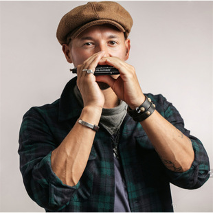 Magician Conjurer 16-Hole Chromatic Entry-Level Harmonica Classy Professional Playing Adult Teaching Wind Instrument
