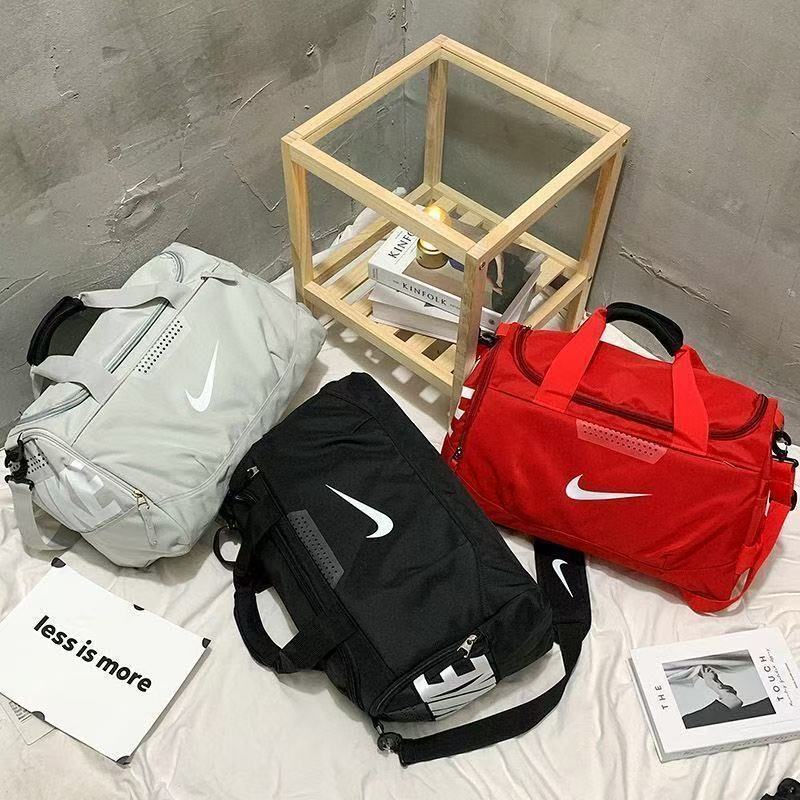 Sports Fitness Bag for Men and Women, Large-Capacity Travel Bag, Dry and Wet Separation, Single-Shoulder Cross-Body Bag, Outdoor Training Bag, Wear-Resistant Sports Fitness Bag for Men and Women, Large-Capacity Travel Bag, Dry and Wet Separation, Single-Shoulder Cross-Body Bag, Outdoor Training Bag, Wear-Resistant