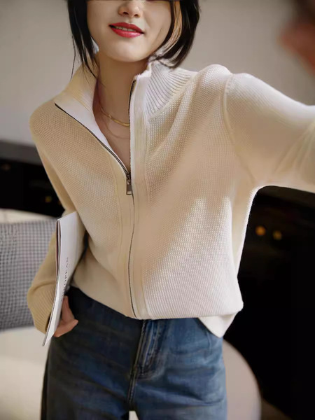 Demi-season cardigan with zipper for leisure