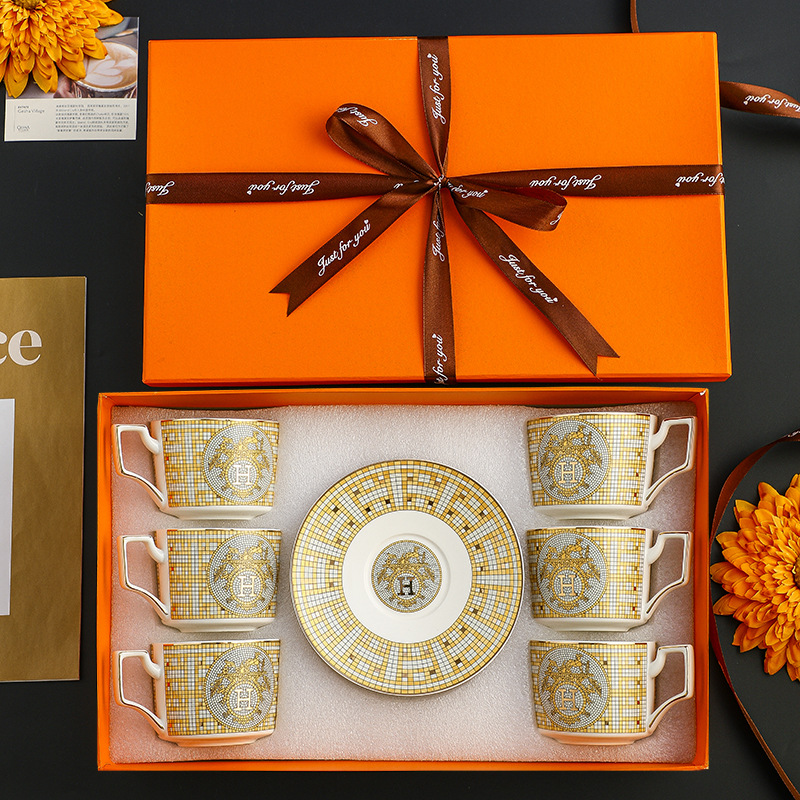 Wholesale British-Style Ceramic Cup and Saucer Set, Simple Household Tea Cup, High-End Gift Box, Light Luxury Retro