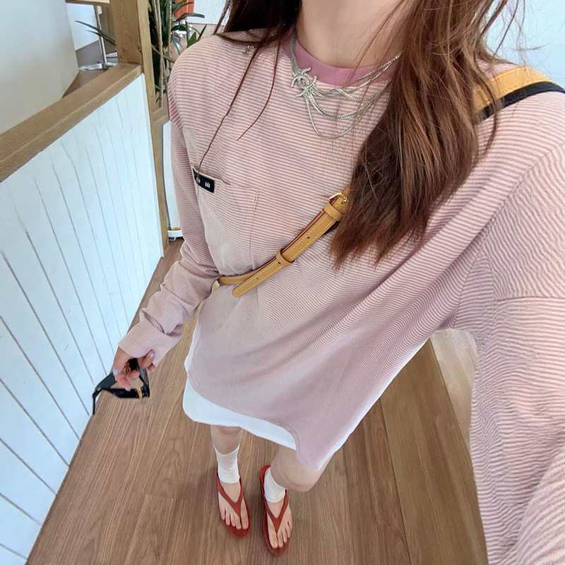 MM bright pink unisex color-block striped round-neck T-shirt, 2026 autumn and winter mid-length couple's trendy long-sleeve MM bright pink unisex color-block striped round-neck T-shirt, 2026 autumn and winter mid-length couple's trendy long-sleeve