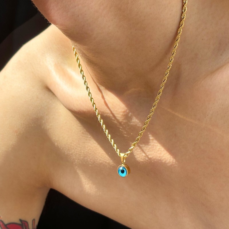 INS French Personality Retro Devil's Eye Round Pendant Jewelry Fashion Niche Twist Chain Titanium Steel Niche Tide