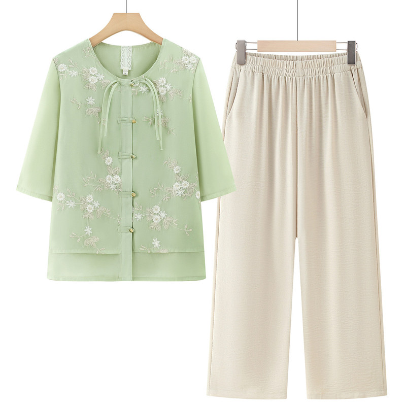 Mom's Summer Outfit 2026 New Summer Style New Chinese Style Blouse Middle-Aged Women's Three-Quarter Sleeve Cardigan Top