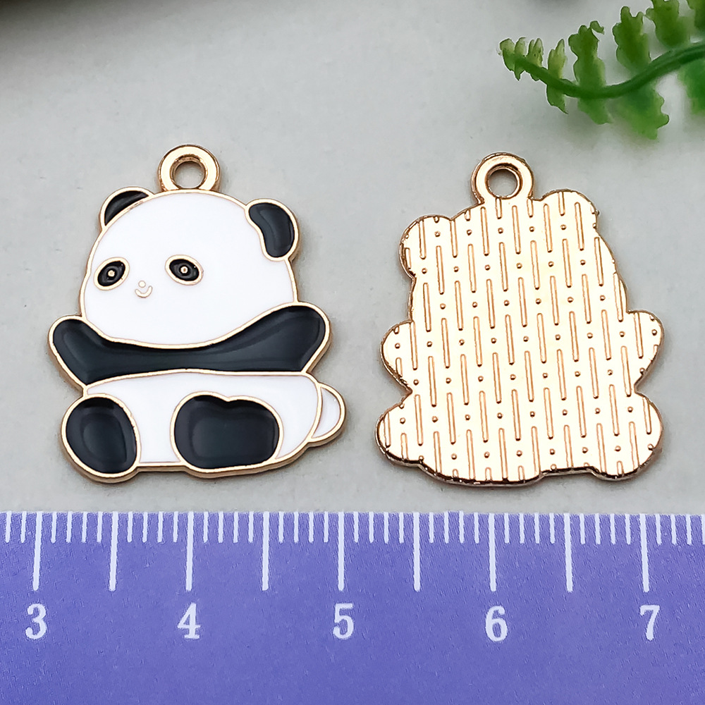 DIY dibujos animados panda bambú goteando aceite de aleación pendientes llavero animal colgante accesorios de joyería decoración de estilo chino