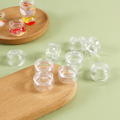 プラスチックのミニ水槽をシミュレーションします。