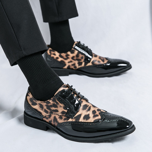 Plus-size men's leather shoes: European and American-style leopard-print men's footwear for spring/autumn 2025—shiny, casual, lace-up leather shoes.