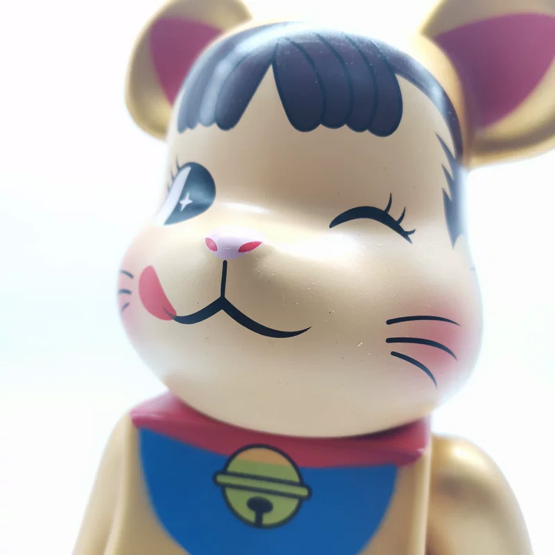 Сувенирный Медведь Bearbrick Bearbrick Bear Fuji Модель Серебряное молочное «девушка» рука об руку