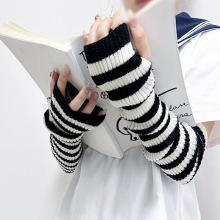 新款秋冬保暖针织宽黑白条纹手臂套韩版时尚百搭半指指洞打字袖套