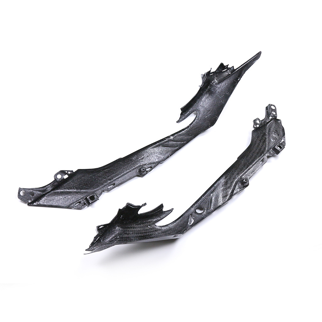Suitable for CFMOTO spring wind 800NK rhinoceros + motorcycle modified carbon fiber shell parts car body rear seat side plate