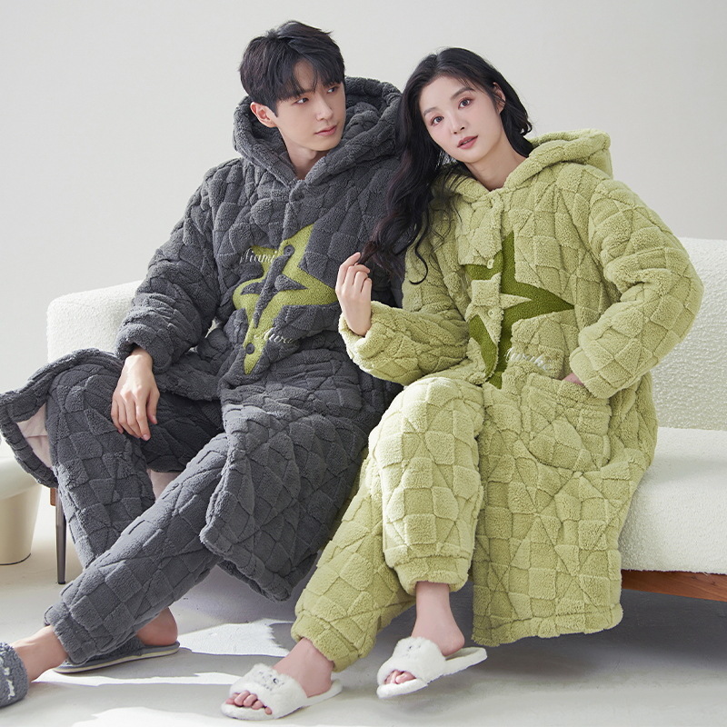 새로운 커플 잠옷 여성의 가을과 겨울 두꺼운 산호 양털 3 층 퀼트 남성 잠옷 홈 세트
