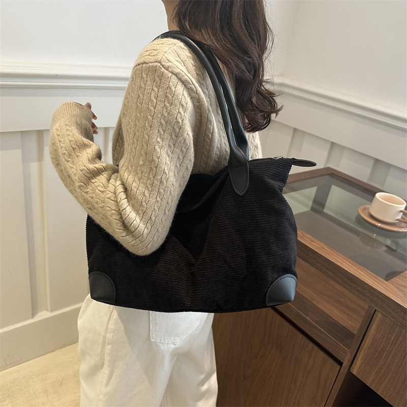 Bolso de cordillera para mujeres 2024 nuevo bolso de mano casual primavera popular bolso de hombro de gran capacidad bolso de viaje corto