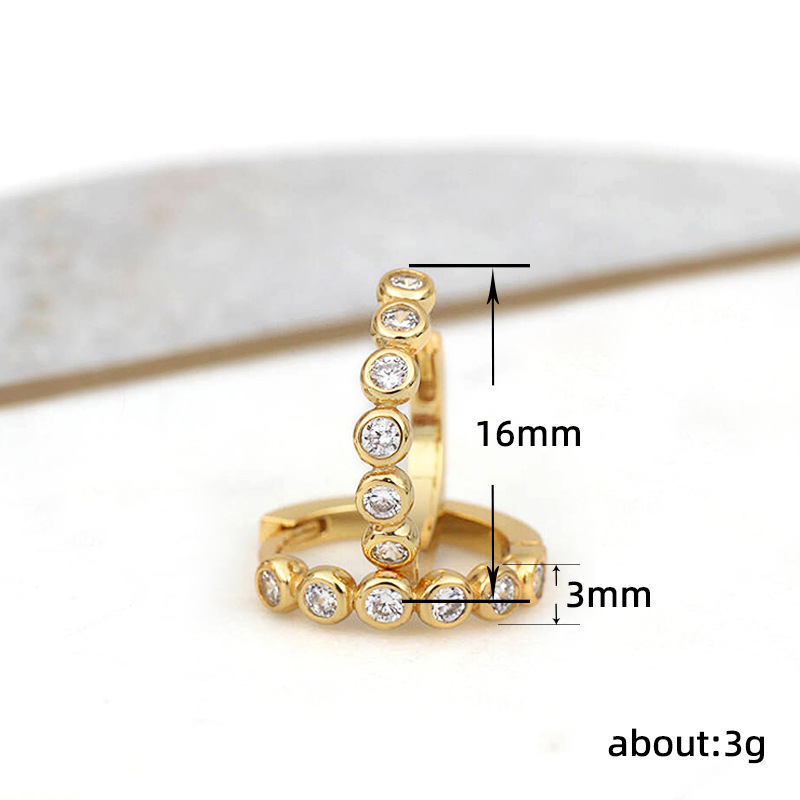 Orecchini a cerchio con strass orecchini moda donna versatili_voghion.com