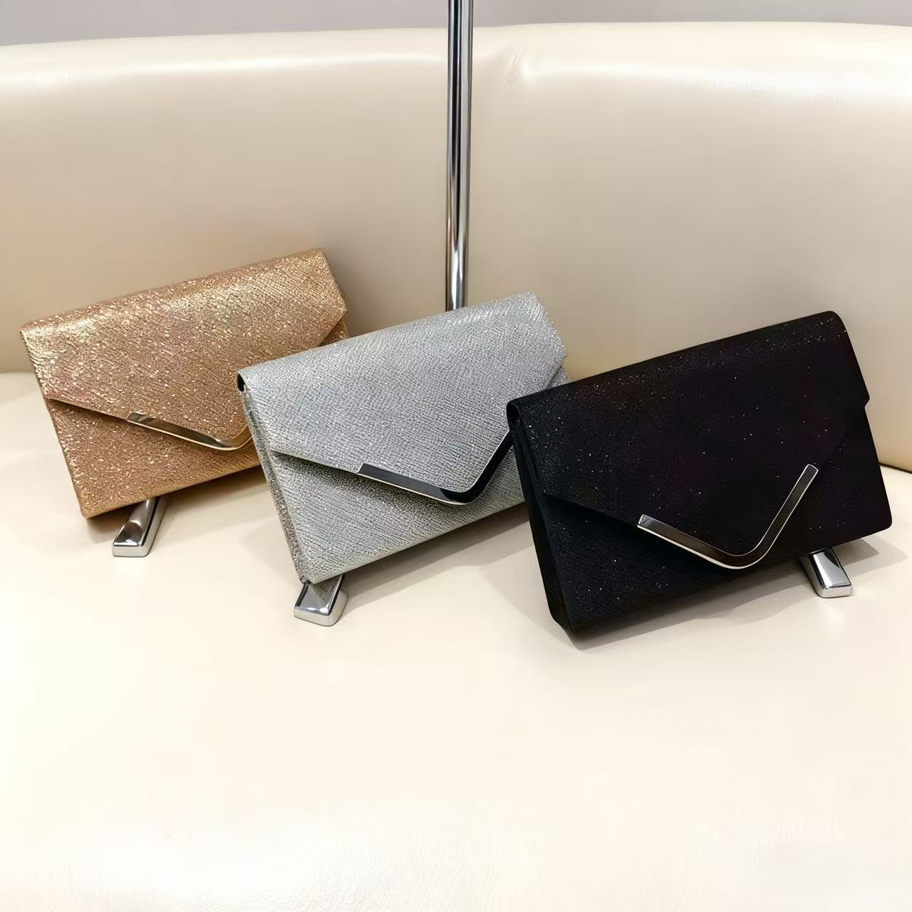 Cross-border nueva bolsa de cena de damas lujosa esquinilla pliegue de alta sensación bolsas de mano bolsa de fiesta de moda bolsa de cena