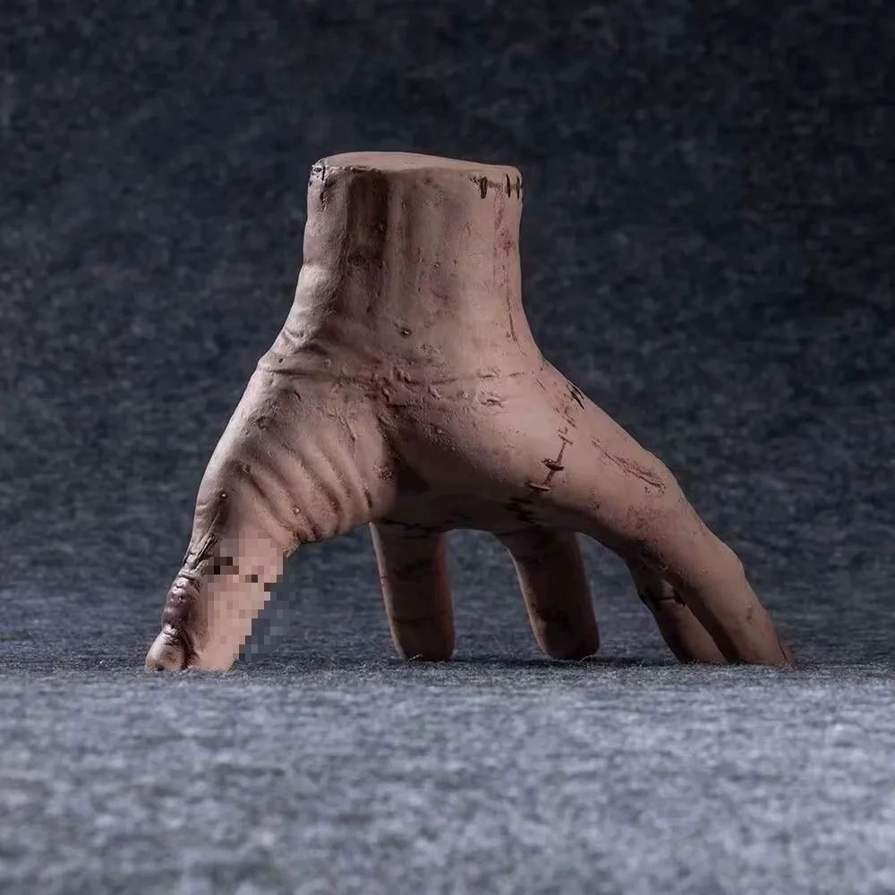 Пятница Что-то Hand Toy From Addams Anime Figure Drama