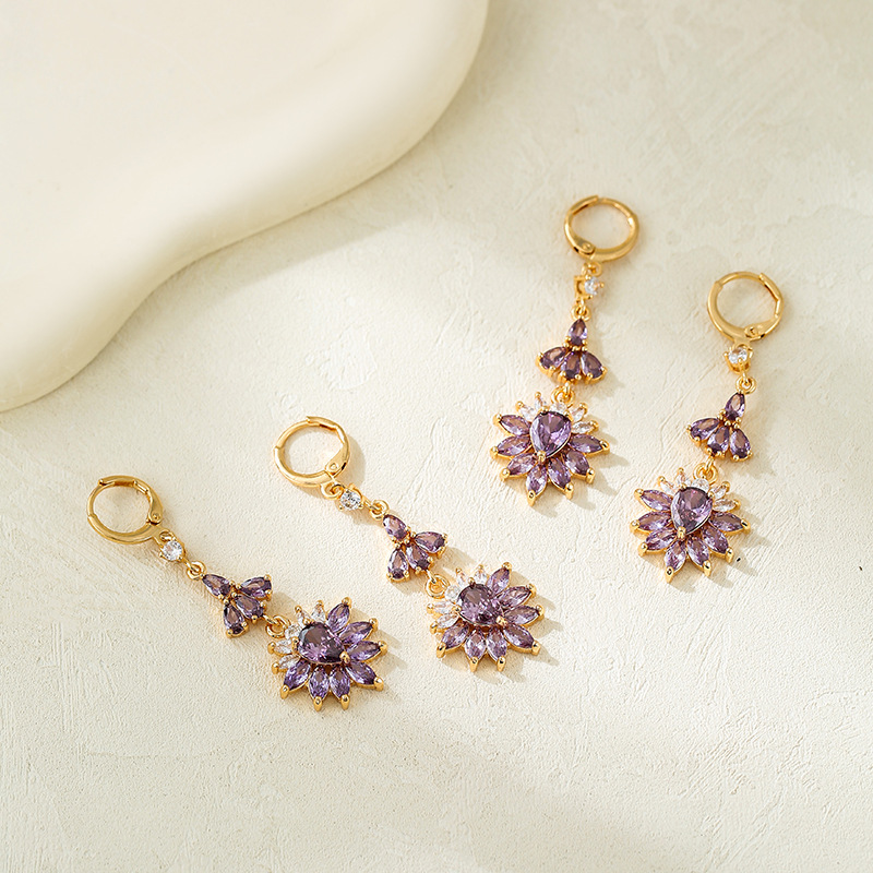 Europa y los Estados Unidos lujoso color zircon auriculares temperamento versátil nicho de diseño de alto nivel flor colgante pendientes para mujeres nuevas