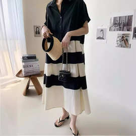 日韩2026夏装新款宽边撞色条纹宽松下摆过膝长款短袖翻领连衣裙女