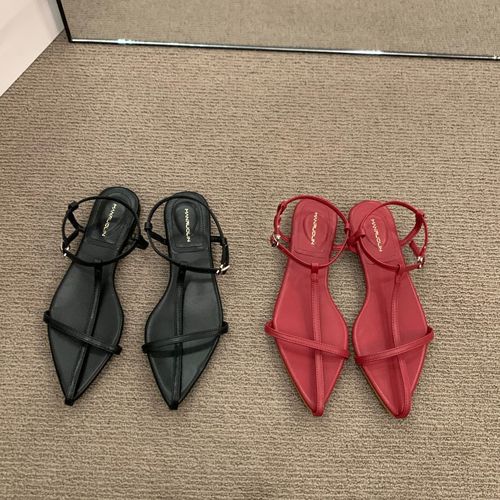 Unique French flat sandals with thin straps and red soles for women, 2025 new summer style, fairy-like pair with skirts, Roman shoes