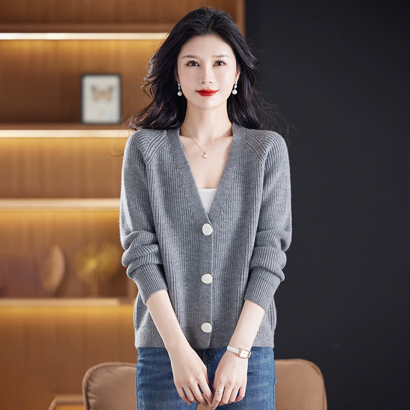 2024 Весенний Новый однотонный кардиган для мамы среднего возраста, свитер, модный универсальный кардиган в западном стиле, весенне-осенний женский пальто
