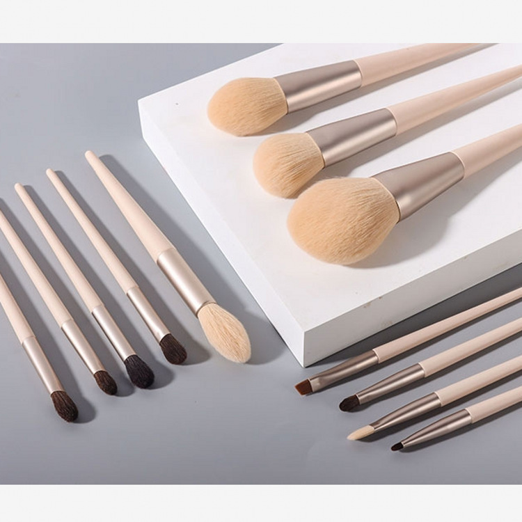 Juego de pinceles de maquillaje Morandi 12 pinceles de sombra de ojos de piel de animal súper suaves pinceles de maquillaje Cangzhou juego completo para el cabello