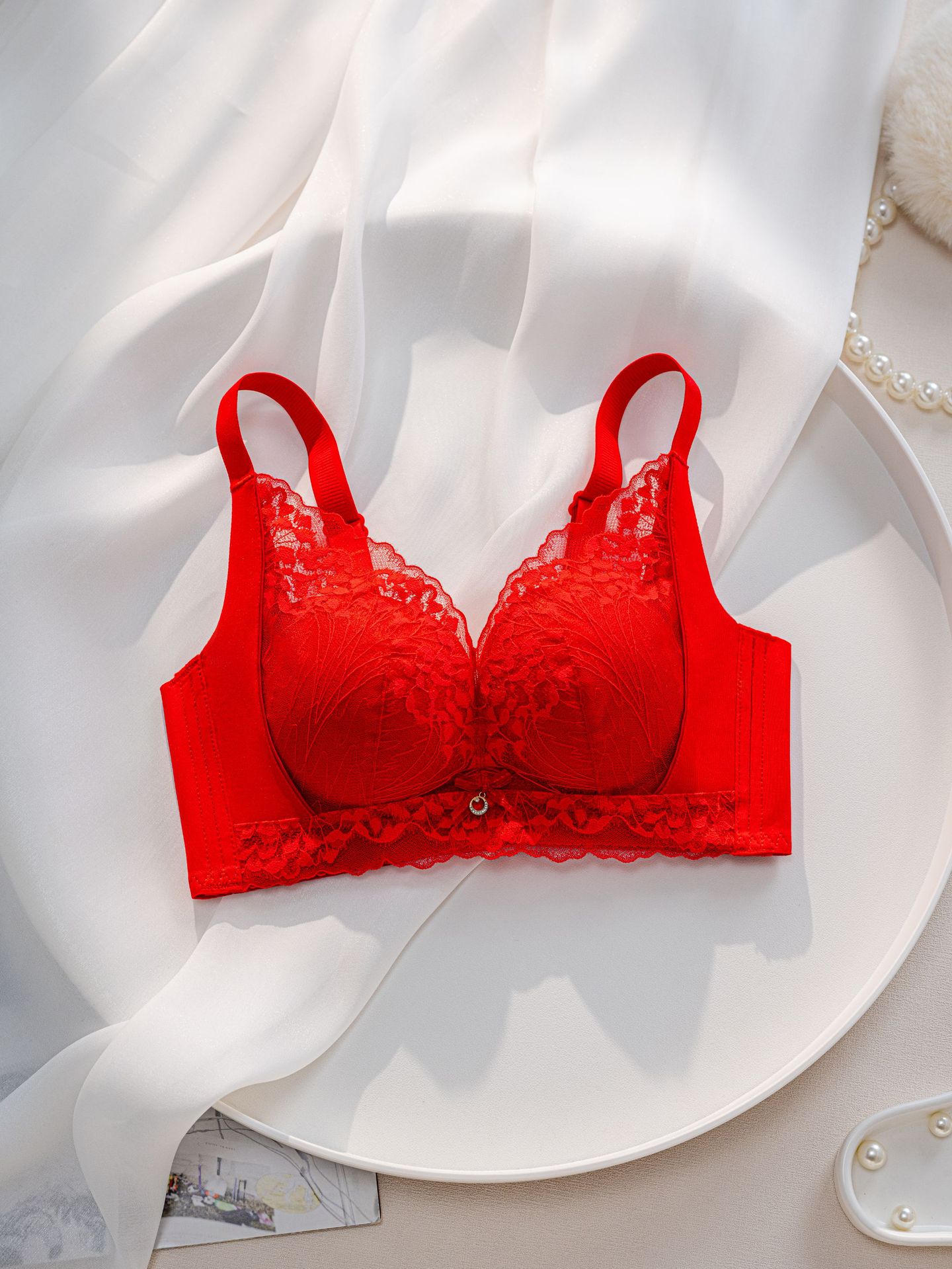 Venta directa de fábrica Comercio electrónico transfronterizo Sudeste de Asia Vietnam Tailandia Mujeres antibacterianas y nutritiva de la piel Pechos pequeños Recolección lateral sujetador