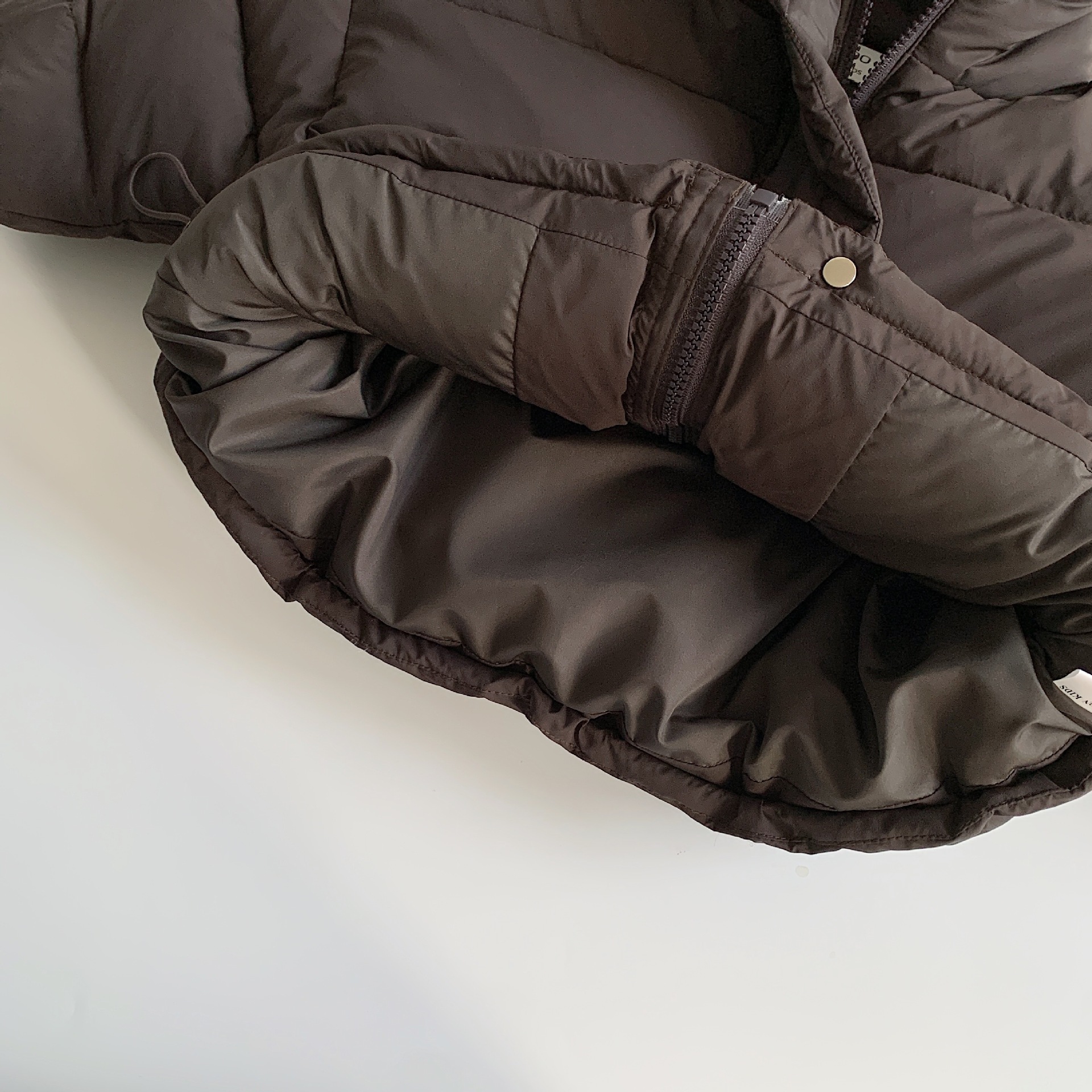 Mai Bao ropa de algodón para niños 2024 invierno coreano engrosado chaqueta de invierno para niños y niñas, ropa de algodón para niños pequeños y medianos, chaqueta caliente