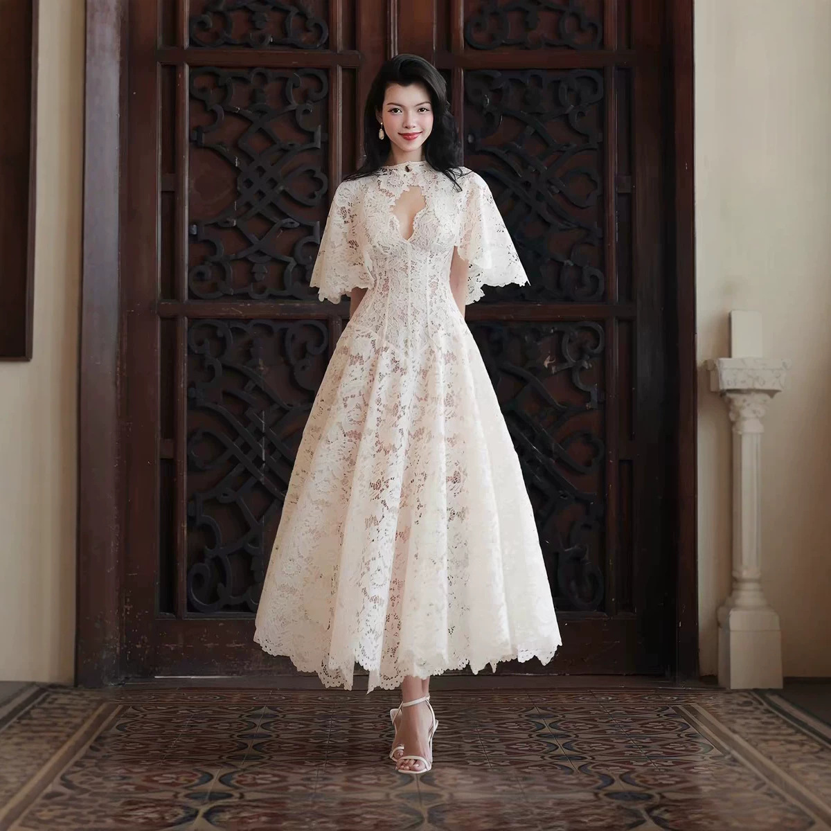 In-Stock French-Style Vintage Lace Shawl Long Dress Two-Piece Set, Elegant Waist-Cinching Dress 60148