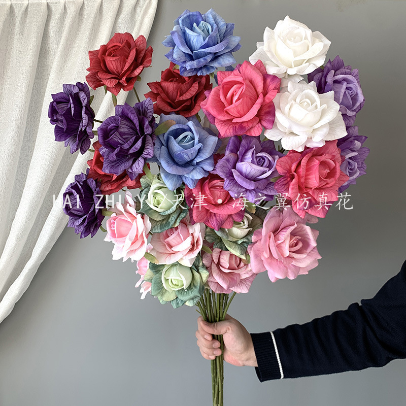 3-head embossed rose