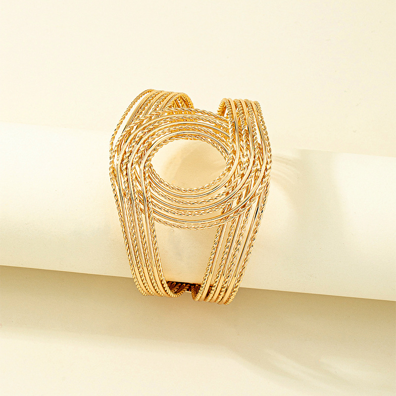 Business Occasion Alloy Material Geometric Pattern Fashion Hollow Double C Cross Metal Opening Bracelet