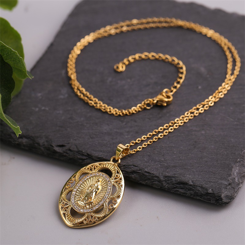 Fashion Holy Mary Copper Inlaid Zircon Necklace Wholesale display picture 5