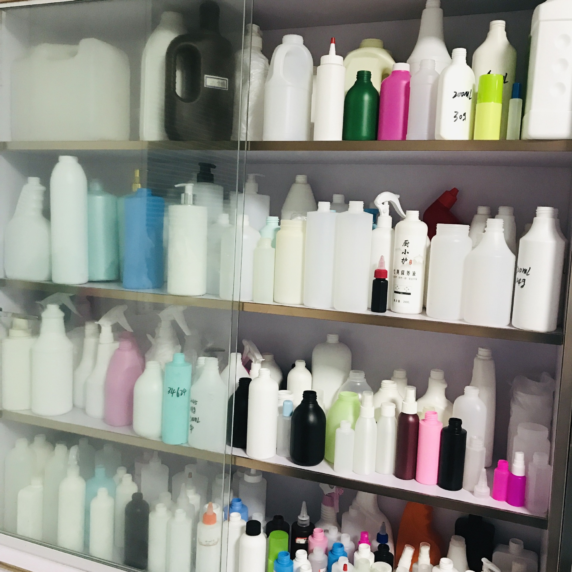 样品专拍，默认发顺丰速运。