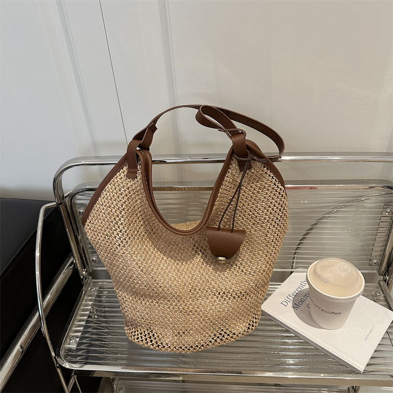 2025 New Large Capacity Woven Tote Bag Women's Summer Versatile Commuting Underarm Bag Lazy Casual Shoulder Bag