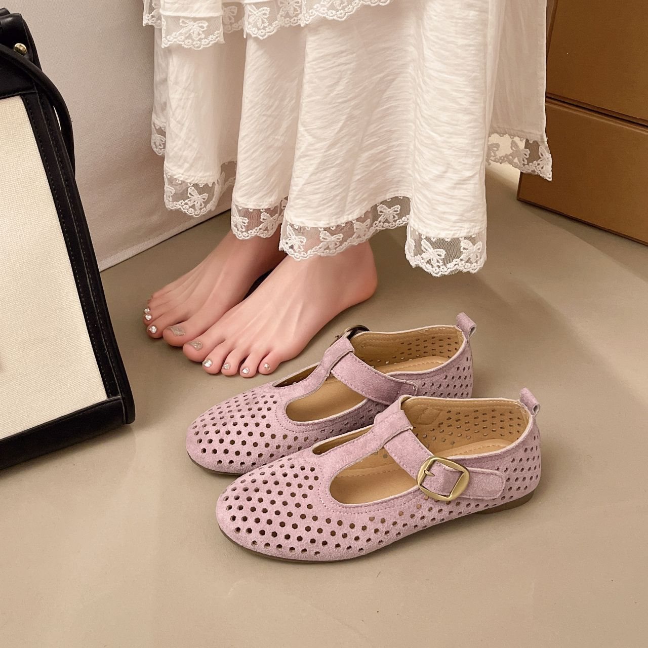French-style Mary Jane For Women, 2026 Summer Collection, Round Toe, Shallow Cut, Hollowed-out, Breathable, Comfortable,_vogvips.com