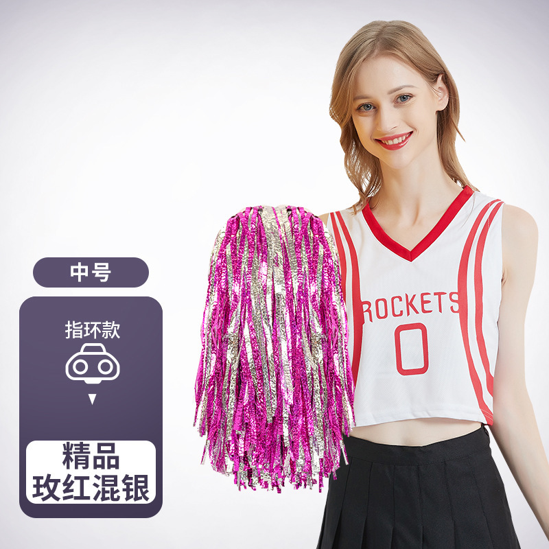 応援団の花球応援団学校のダンス運動会の試合は道具の祝典の広場のダンス用のボールを演じます。|undefined