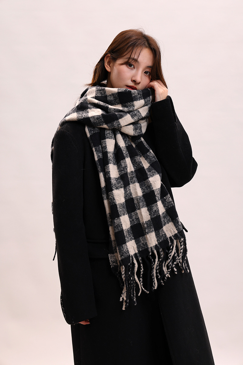 Sciarpa a quadri da donna autunno inverno sensazione avanzata spessa e calda collo frangia versatile studente moda INS_voghion.com