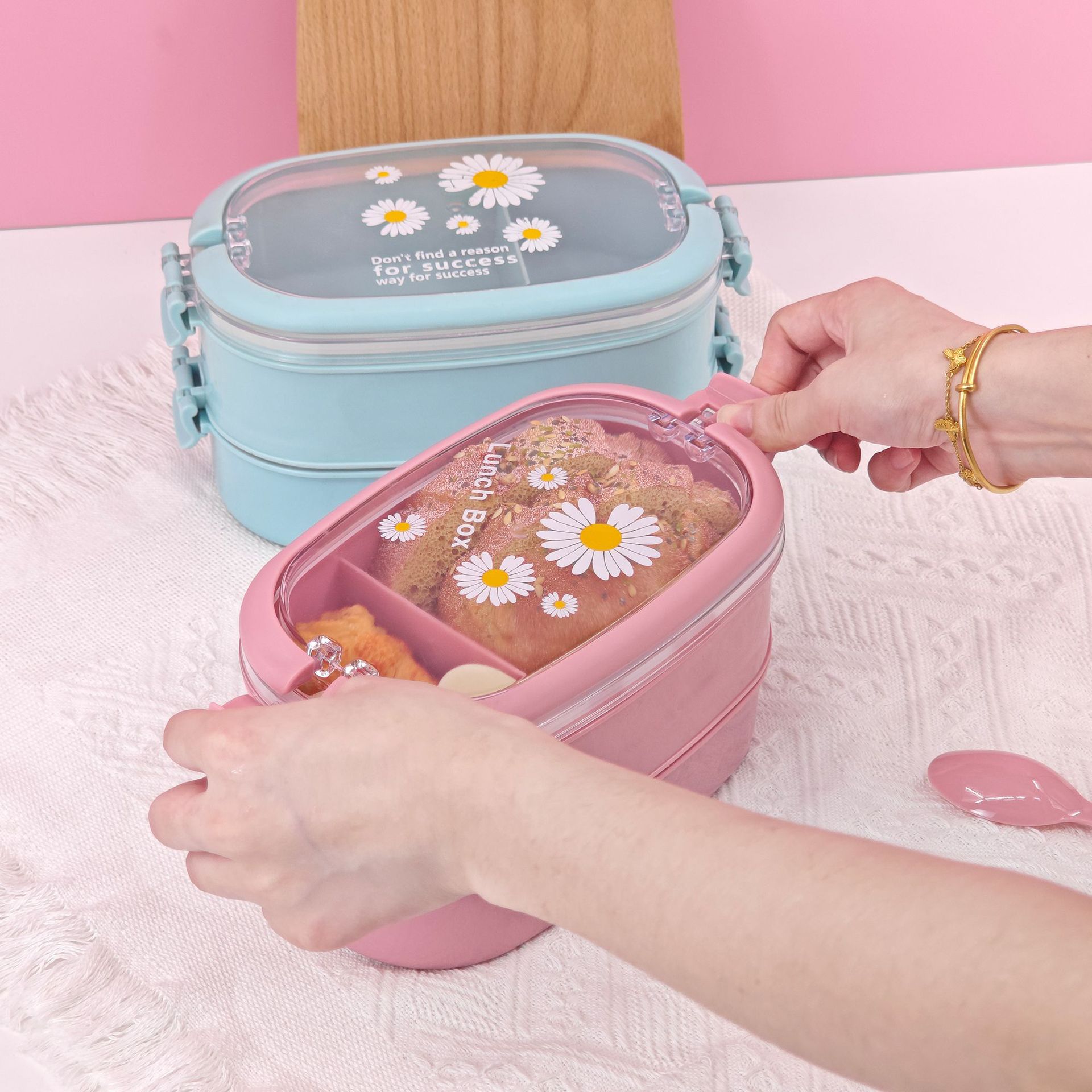 Mayorista de plástico portátil PP simple doble capa caja de comedor portátil de gran capacidad caja de bento lindas flores trituradas caja de comedor de cocina doméstica