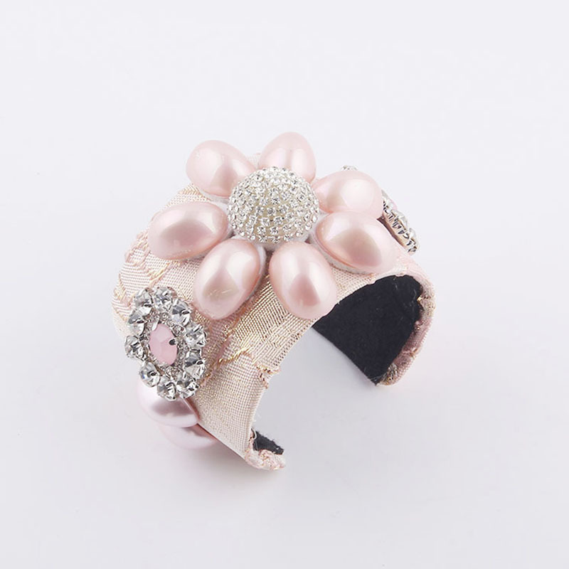 Fashion Diamond Big Pearl Flower Bracelet display picture 7