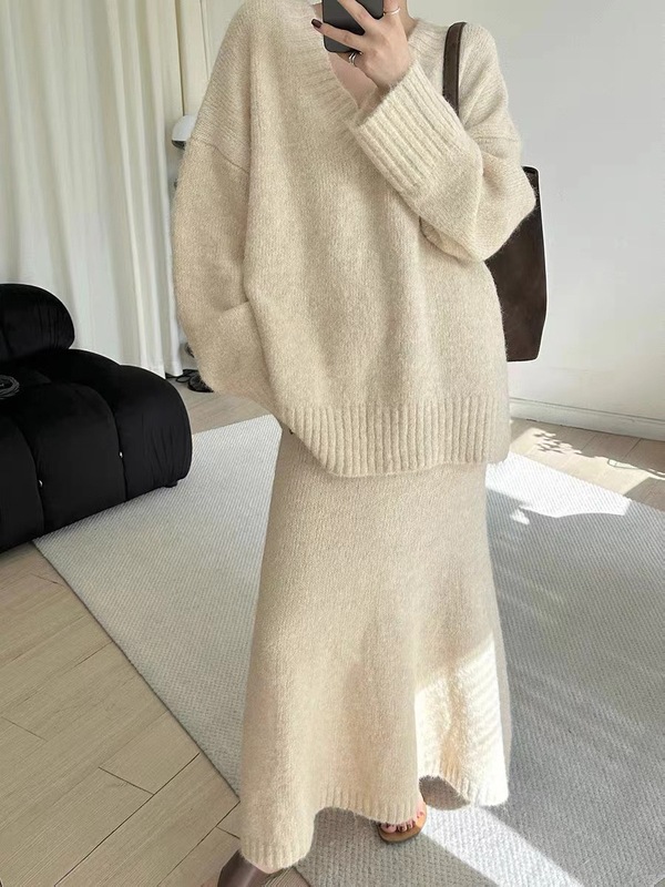 新型の怠惰なセーターセットの女性秋冬vネックのニット上着と半身のスカートのファッションの2つのセット|undefined