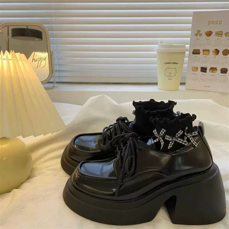 Увеличивающая рост Однослойная обувь для женщин, осень 2022, новая модная универсальная обувь на высоком каблуке в стиле ретро с толстой подошвой, осенне-зимняя кожаная обувь в британском стиле