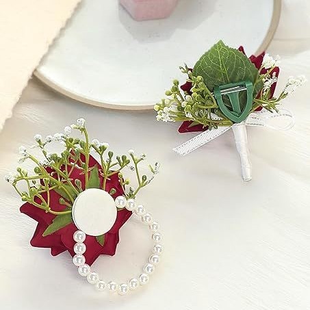 빨간색 손목 꽃장식