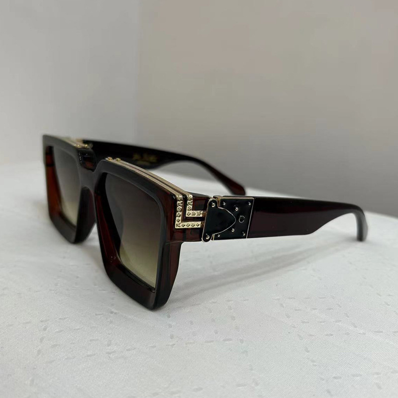 Millionaire per la street photography maschile Occhiali da sole quadrati influencer di Instagram_voghion.com